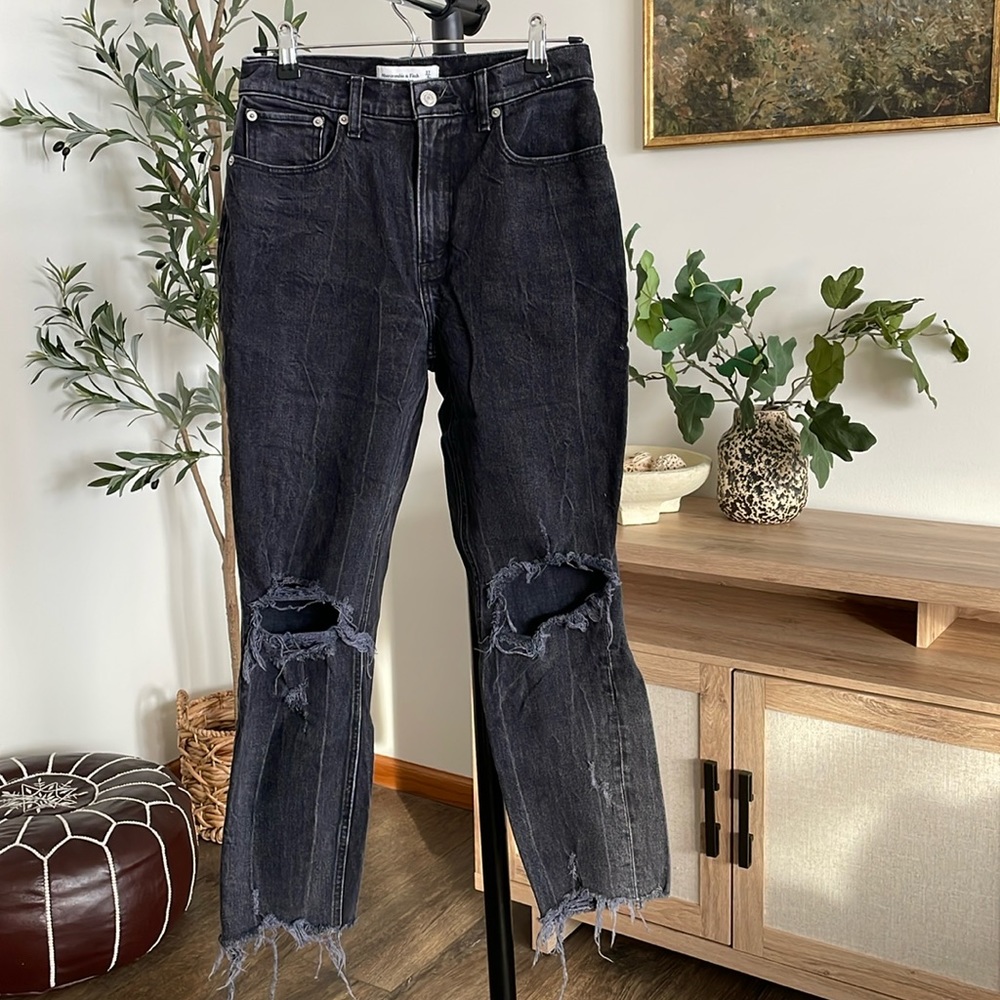 Abercrombie and Fitch high rise mom jeans